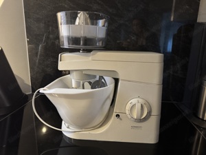 Kenwood Küchenmaschine um 45 Euro. SALE!