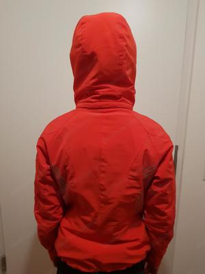 Neuwertige Winterjacke um 30  zu verkaufen  Bild 2