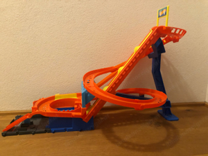 Hot Wheels Bahn mit elektrischem Lift Bild 2