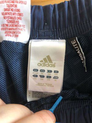 Adidas Kinder Short Gr. 176 Bild 2