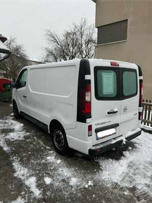 Opel Vivaro Bild 2