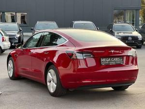 Tesla Model Bild 9