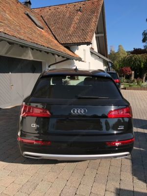 Audi Q5 Sline Quattro Sport, Garantie, Ledersitze, Panoramadach, Luftfahrwerk, AHK, guter Zustand Bild 3