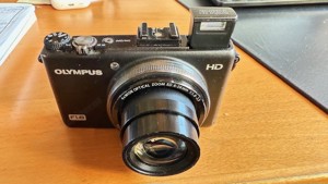 OLYMPUS Digital Kamera Modell ZX 1, 10 MP F 1,8 Bild 3