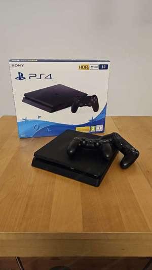 ps4 slim mit 500gb und 2 controller Bild 4