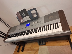 Yamaha dgx 640 keyboard E piano