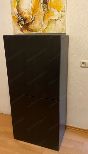 Garderobenschrank