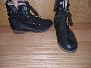 verschiedene Stiefel Bild 4