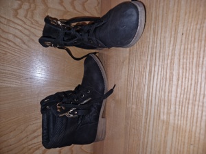 verschiedene Stiefel Bild 3