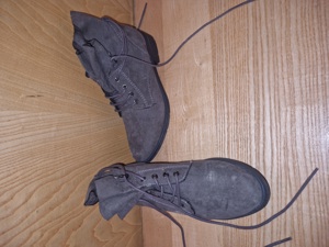 verschiedene Stiefel Bild 2