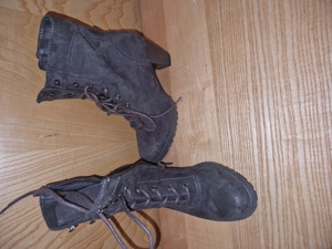 verschiedene Stiefel Bild 2