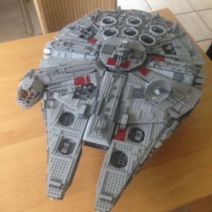 Lego Star Wars Ultimative Millennium Falcon (10179) Bild 6