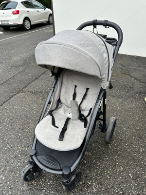 Buggy   Kinderwagen 