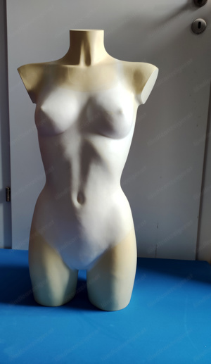 Torso Frau weiß lebensgroß Damenbüste Bild 4