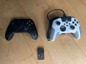 Xbox Series X mit Laufwerk inkl. 2 Controller, 1TB Speicher Bild 2