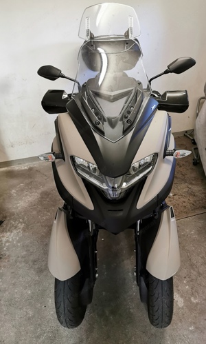 Yamaha Tricity 300 Bild 2