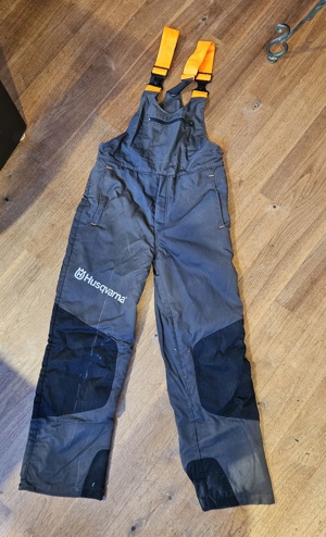 Schnittschutzhose Husqvarna Größe 52.