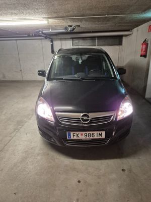 Opel Zafira 7 Sitzer Bj.2010 270000 km kein Pickerl fährt sehr gut habe ein paar Sachen gerichtet. Bild 4