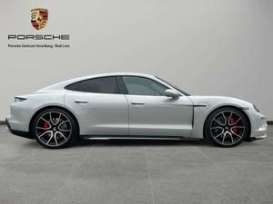 Porsche Taycan Bild 6