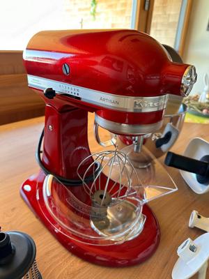 KitchenAid Artisan mit viel Zubehör rot