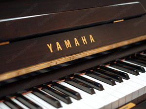 Hochwertiges Yamaha Klavier, Mod.U1, Nussbaum dunkel. Lieferung frei Haus (*) Bild 11