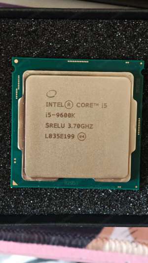 Intel Core i5-9600K Prozessor CPU (9M Cache, bis zu 4,60 GHz), Sockel 1151