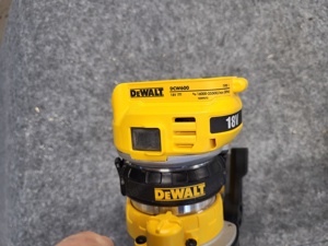 Akku Oberfräse Dewalt Bild 2