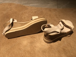 Beige Damenschuhe 