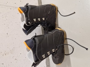 Snowboardschuhe zu verschenken Bild 3