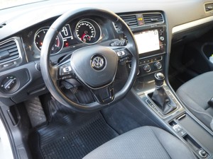 VW Golf Variant 1.6 TDI Bild 6