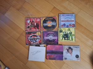 Jemand Interesse an CDs  Bild 2