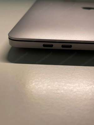 Apple MacBook Pro 13 Zoll in spacegray Bild 3