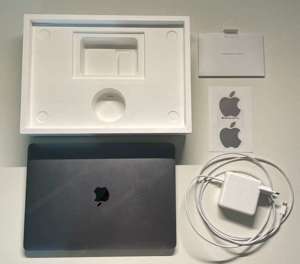 Apple MacBook Pro 13 Zoll in spacegray Bild 5