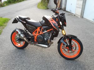 KTM 690 Duke R