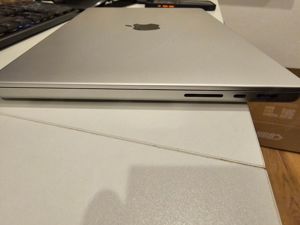 Apple MacBook Pro 14 Zoll (1TB SSD, M2 Max, 64GB) Laptop Bild 5