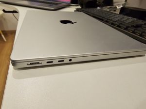 Apple MacBook Pro 14 Zoll (1TB SSD, M2 Max, 64GB) Laptop Bild 6