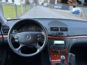 Mercedes-Benz E-Klasse Bild 14