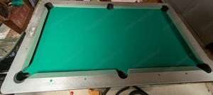 Billiardtisch inkl. großes Zubehörset