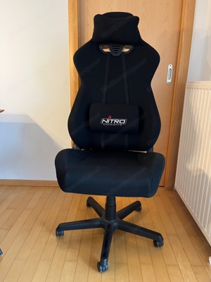 Nitro Concepts S300 Gaming-Stuhl - Guter Zustand