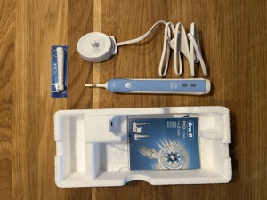 Oral-B PRO 1000 Precision Clean elektrische Zahnbürste   Neuwertig Bild 3