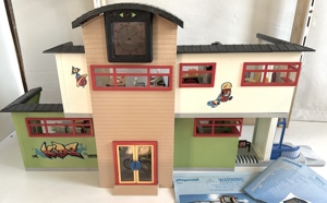 Playmobil Große Schule und Turnsaal Bild 5