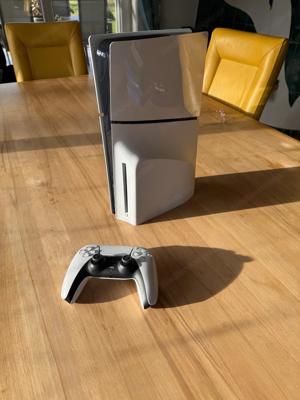 Sony PlayStation 5 Slim mit Disk Laufwerk Bild 2