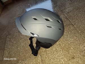 Skihelm zu verkaufen Bild 2