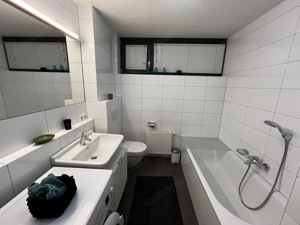 Schöne sonnige 3 Zimmerwohnung zu vermieten. Bild 5