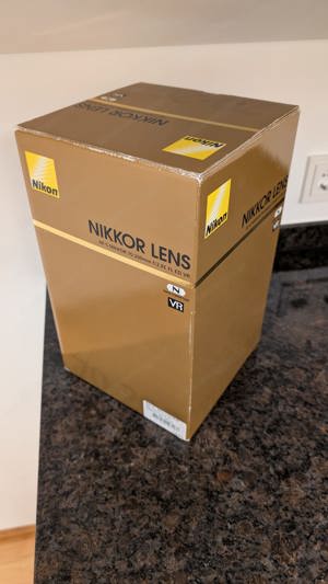  NiKKOR LENS Schachtel 70-200 Bild 2