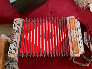 Strasser steirische Harmonika GCFB Bild 2