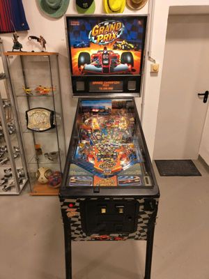 Stern - Grand Prix - Pinball  Flipper  Spielautomat Bild 2