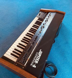 Roland Jupiter 4 Bild 6