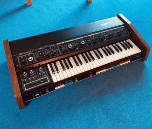 Roland Jupiter 4 Bild 8