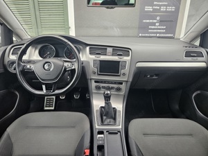 Volkswagen Golf 7 R-Line 1.6 TDi Frisch Vorgeführt Bild 10